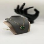 عقد فانكليف عيار18فاخر.وزن4.7