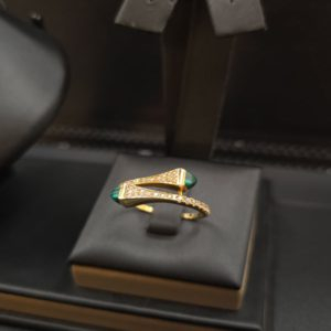 خاتم فاخر ايطالي عيار18.وزن.3.3جرام