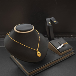 طقم فاخر ناعم عيار21.وزن.2.2جرام