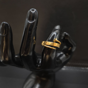 خاتم مسمار كارتير عيار21.وزن.2.5جرام