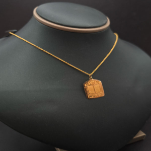 عقد ايه قرانيه فاخر عيار21.وزن.1.6جرام