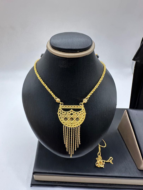 عقدن